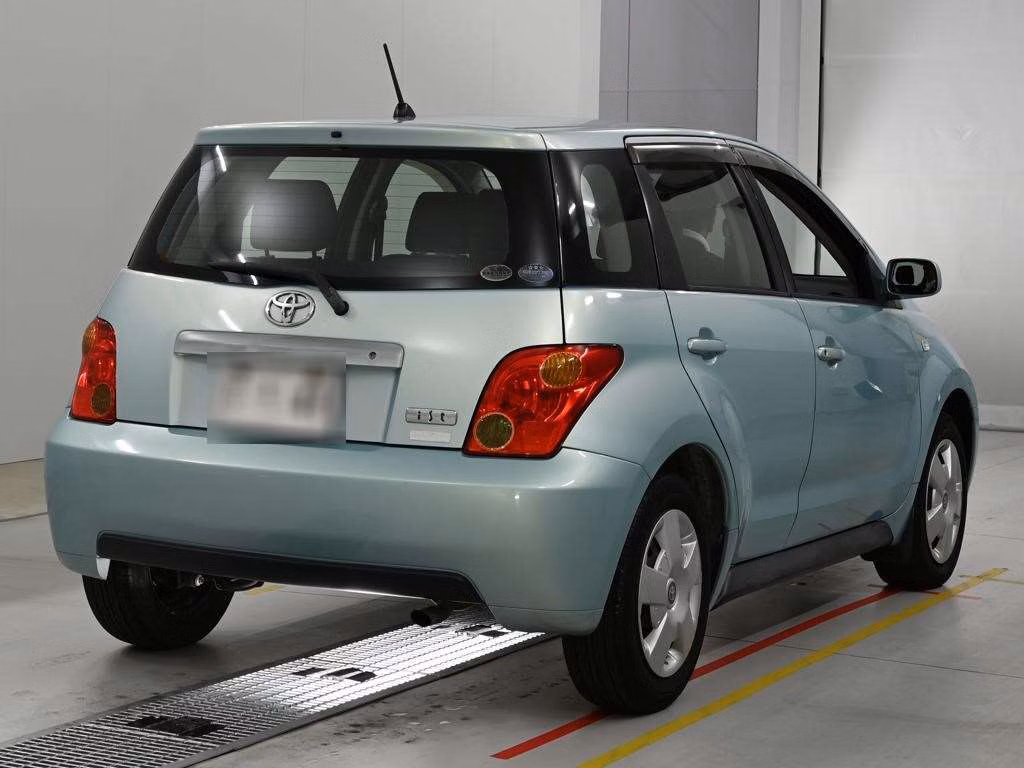 TOYOTA IST