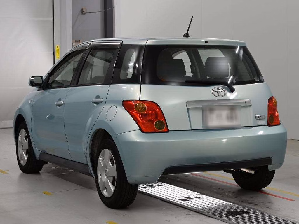 TOYOTA IST