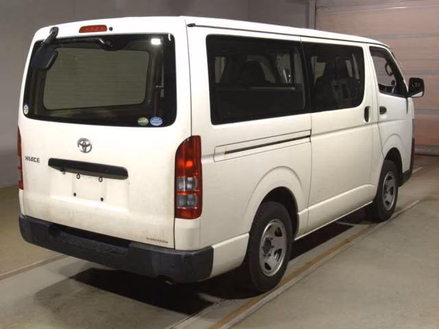 TOYOTA REGIUS ACE