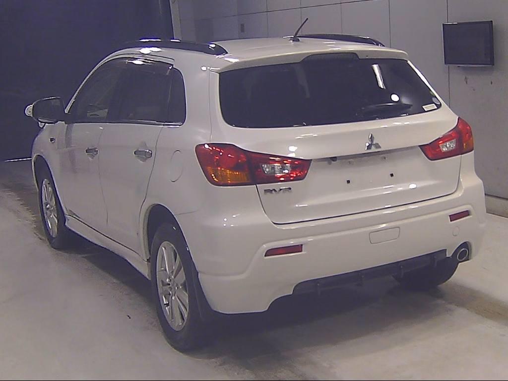 MITSUBISHI RVR