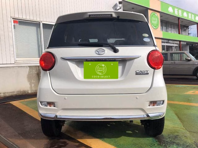 DAIHATSU CAST