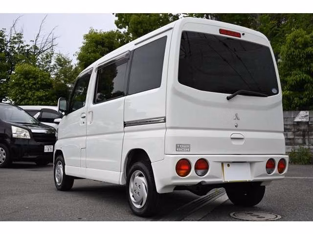 MITSUBISHI TOWN BOX