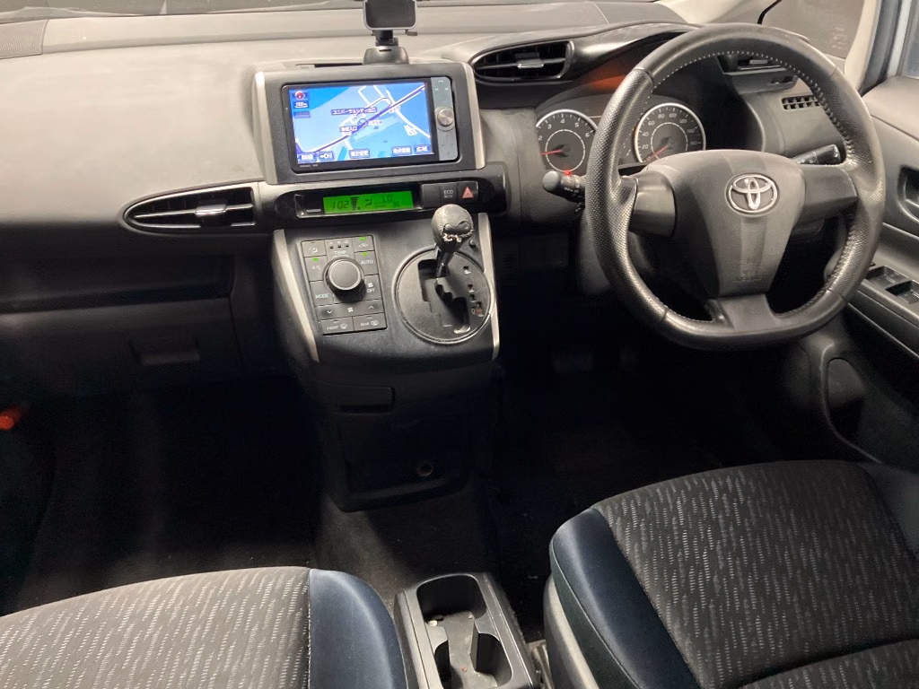 TOYOTA WISH