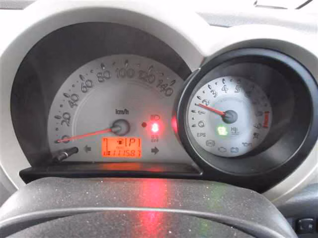 DAIHATSU MOVE LATTE