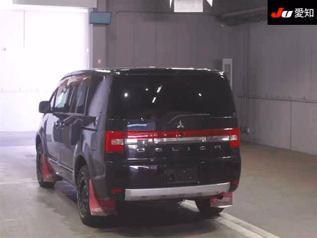 MITSUBISHI DELICA D:5