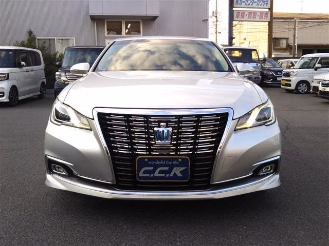 TOYOTA CROWN