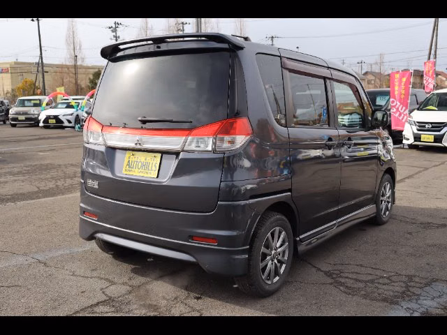 MITSUBISHI DELICA D:2