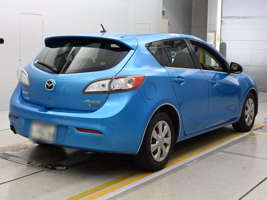 MAZDA AXELA