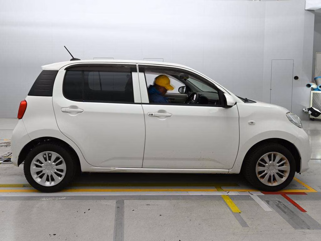 DAIHATSU BOON