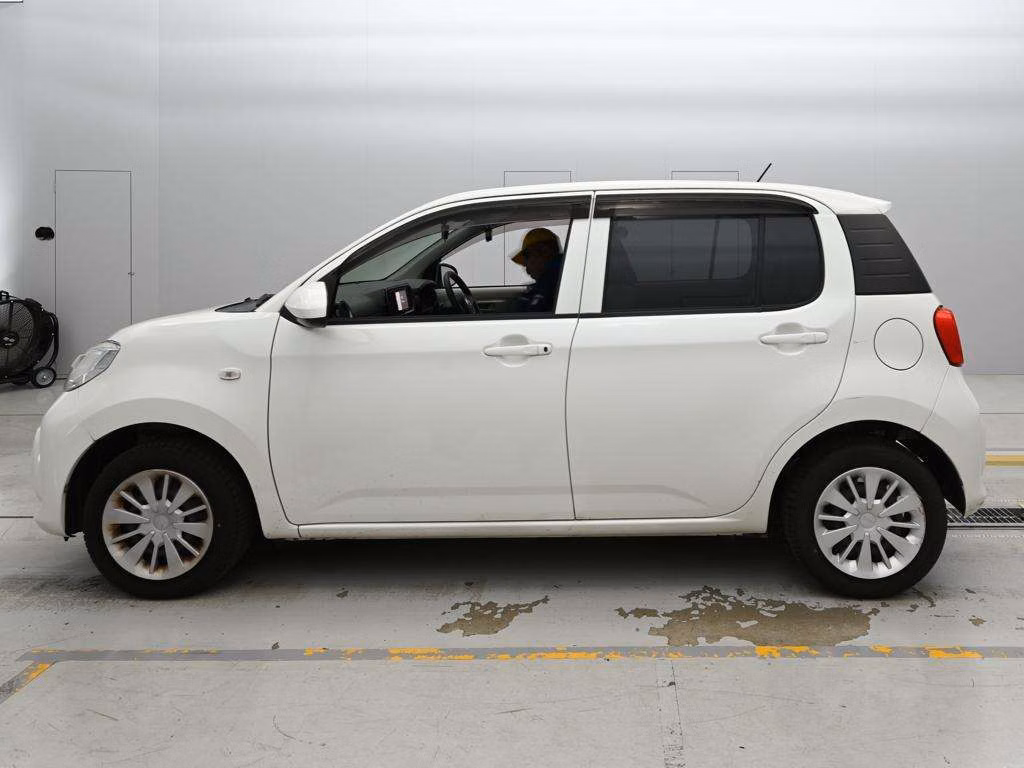 DAIHATSU BOON