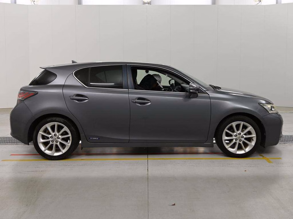LEXUS CT200H