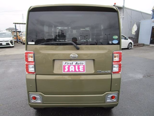 DAIHATSU WAKE