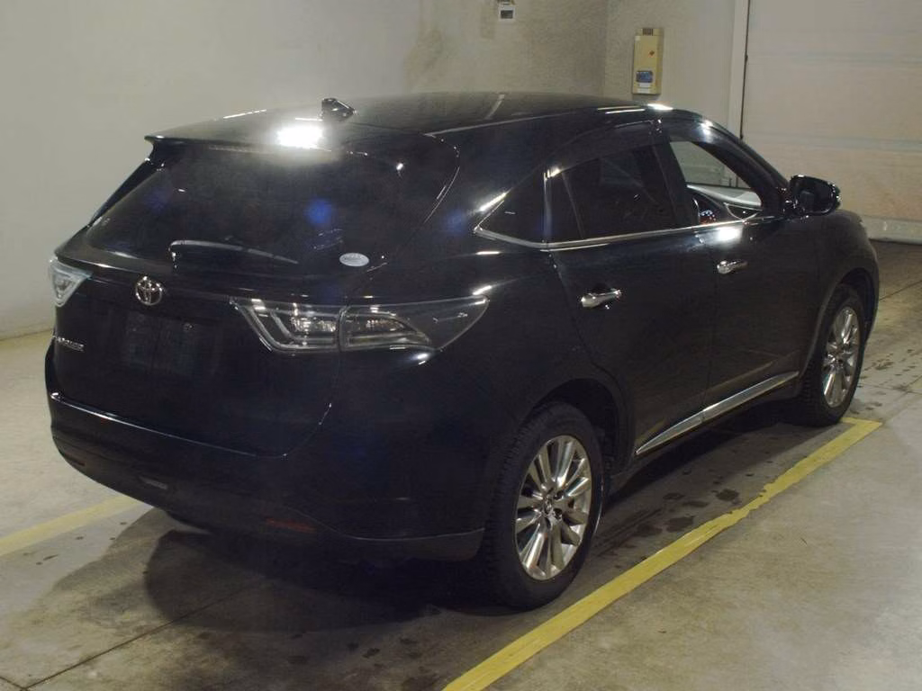 TOYOTA HARRIER