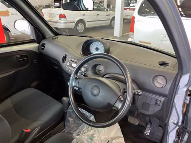 DAIHATSU ESSE