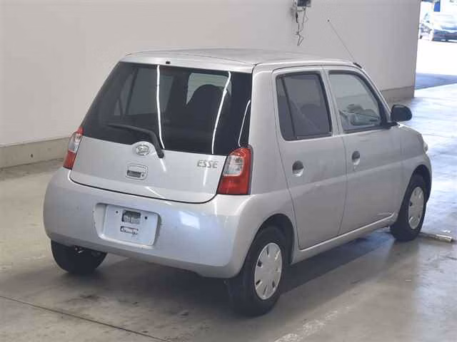 DAIHATSU ESSE