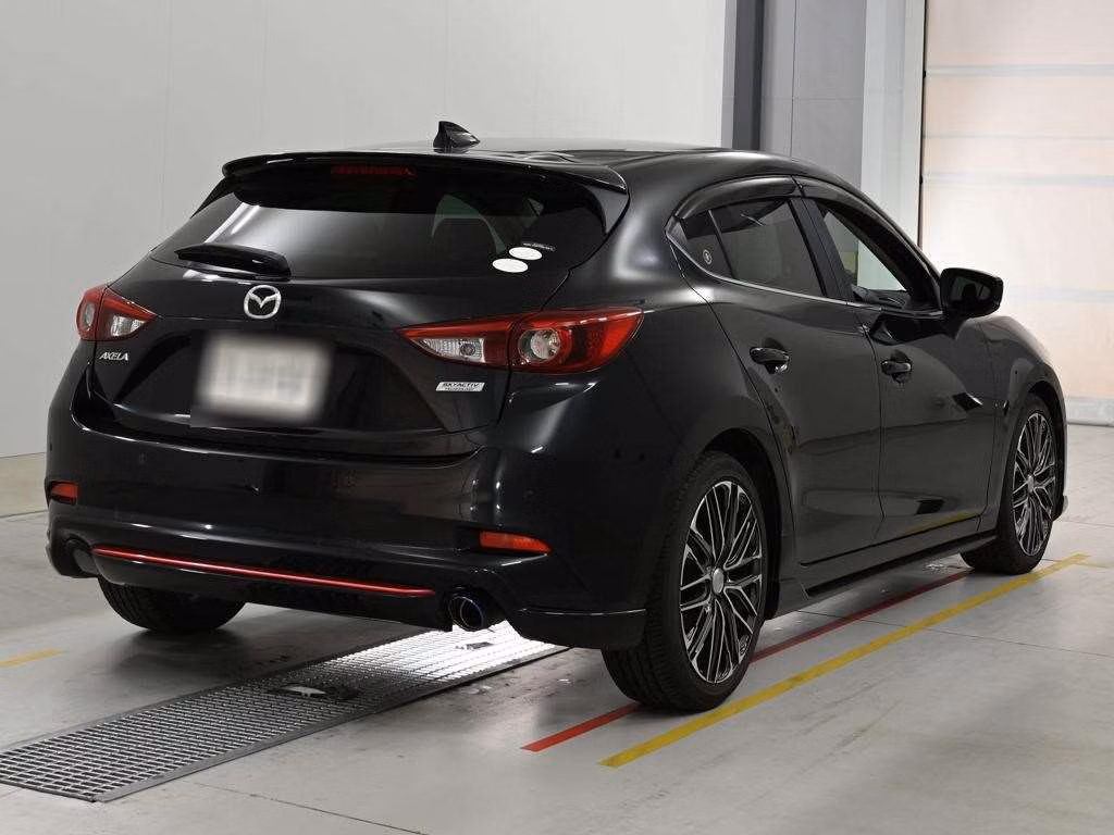 MAZDA AXELA