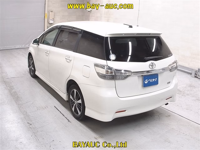 TOYOTA WISH