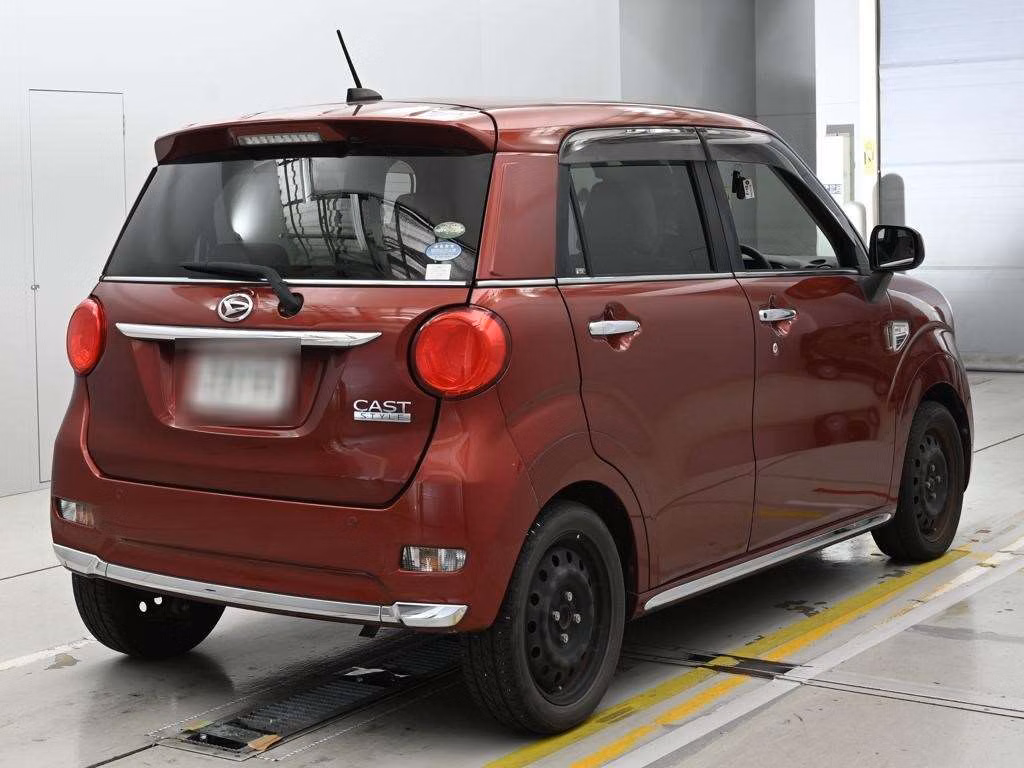 DAIHATSU CAST