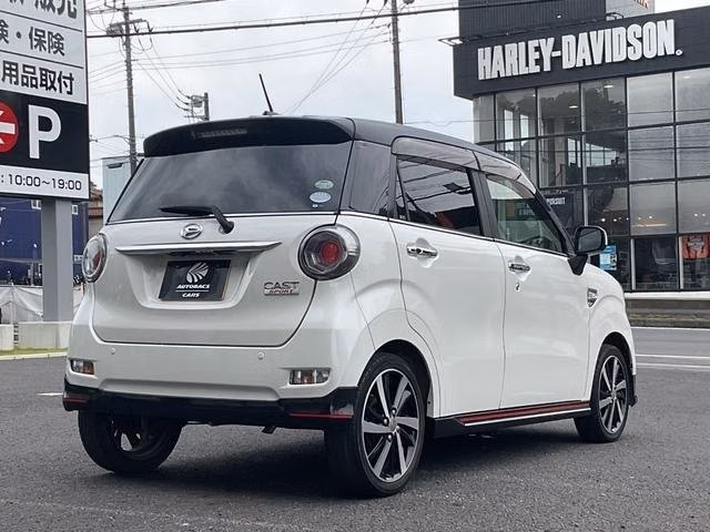 DAIHATSU CAST