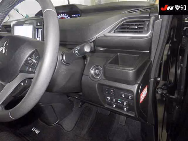 MITSUBISHI DELICA D:2
