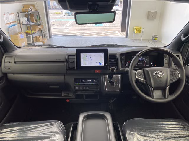 TOYOTA REGIUS ACE