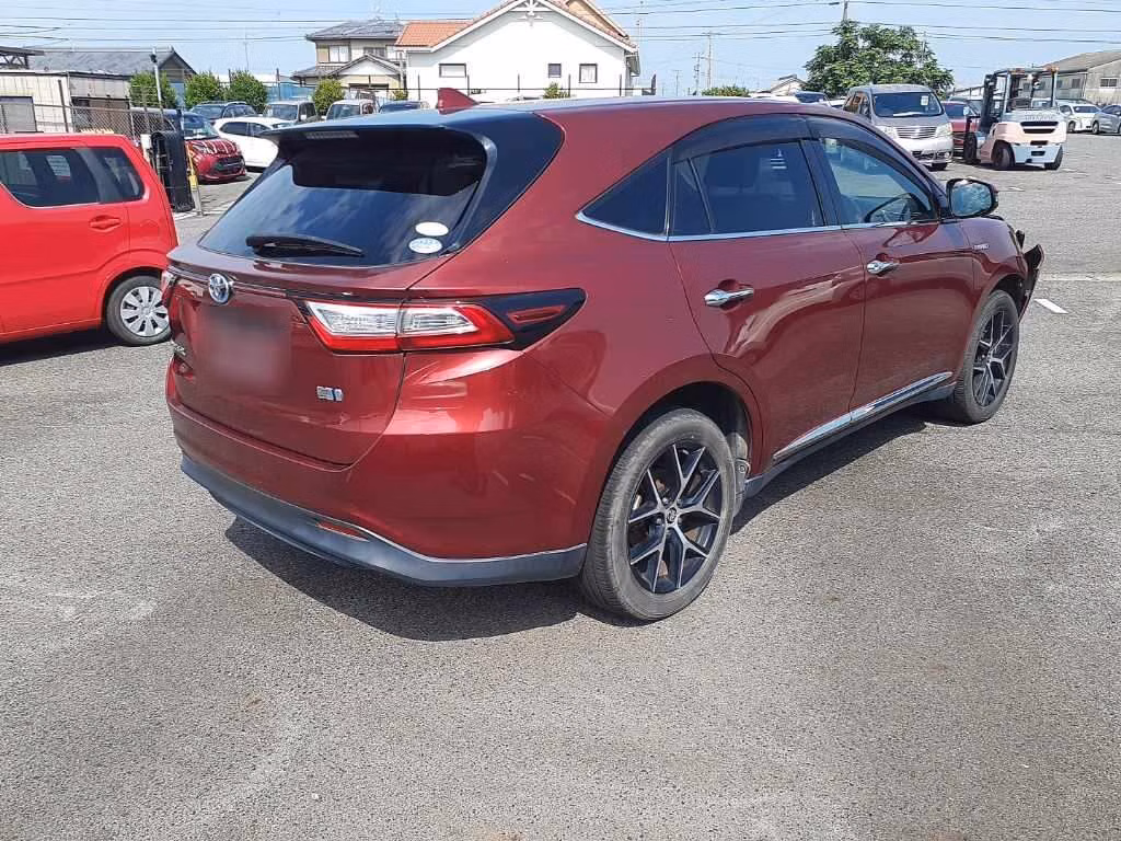 TOYOTA HARRIER