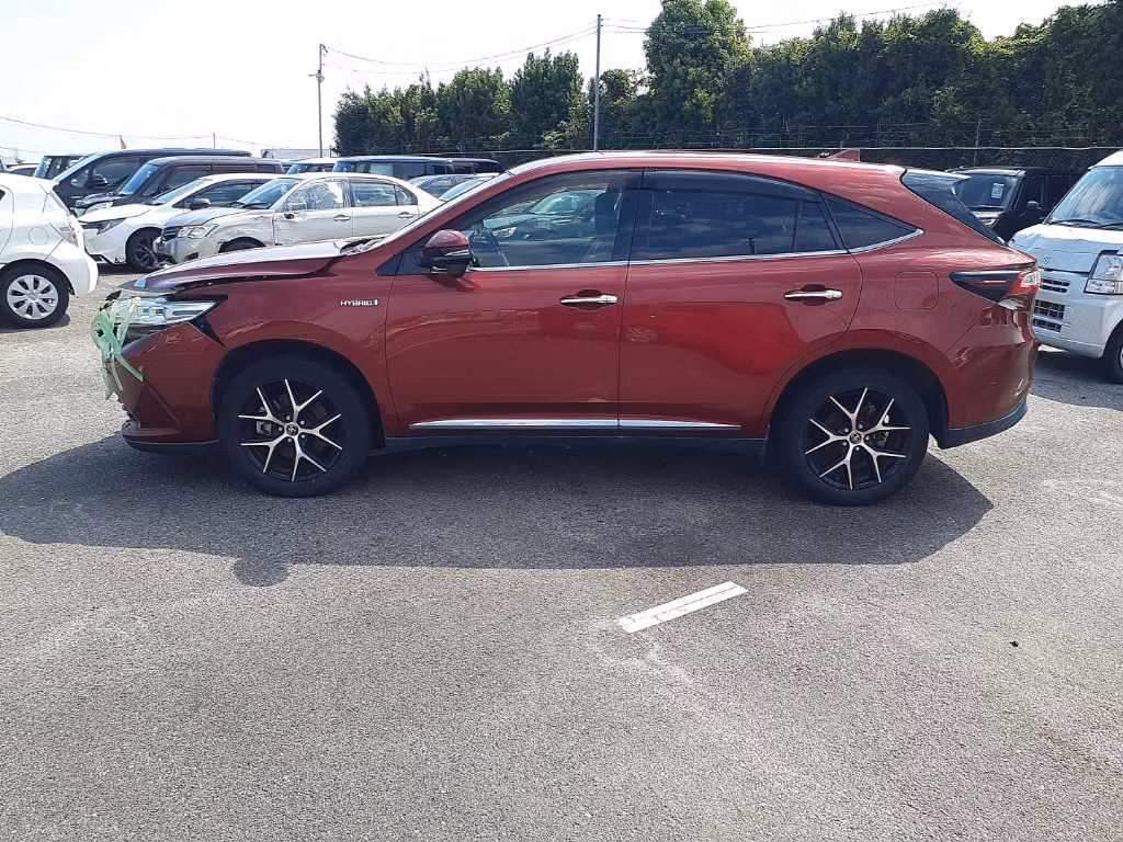 TOYOTA HARRIER