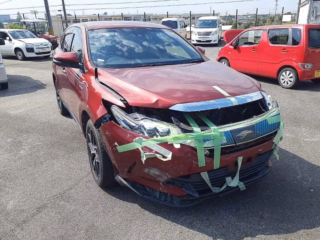 TOYOTA HARRIER