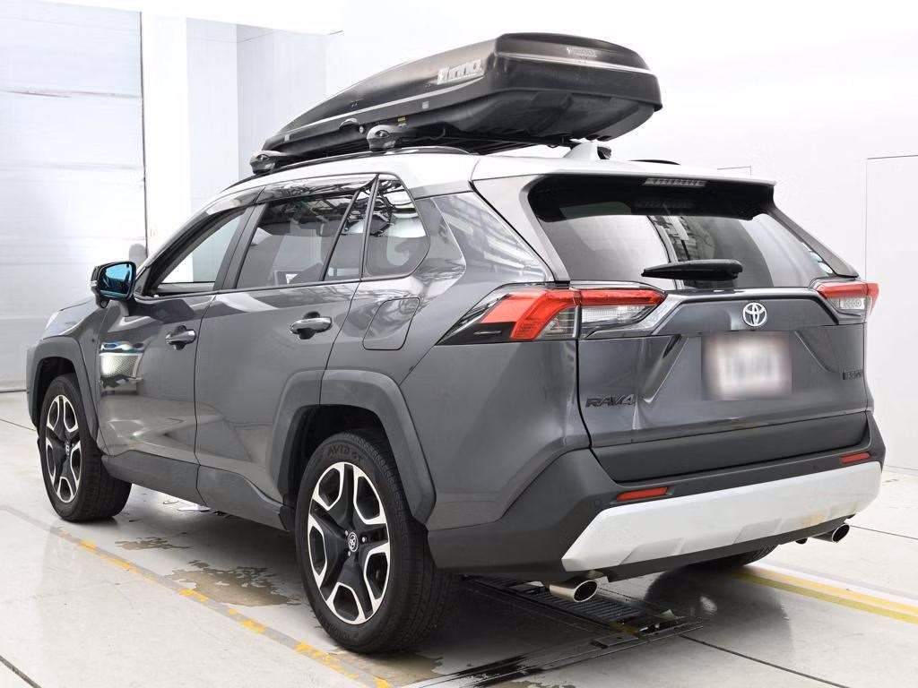 TOYOTA RAV4