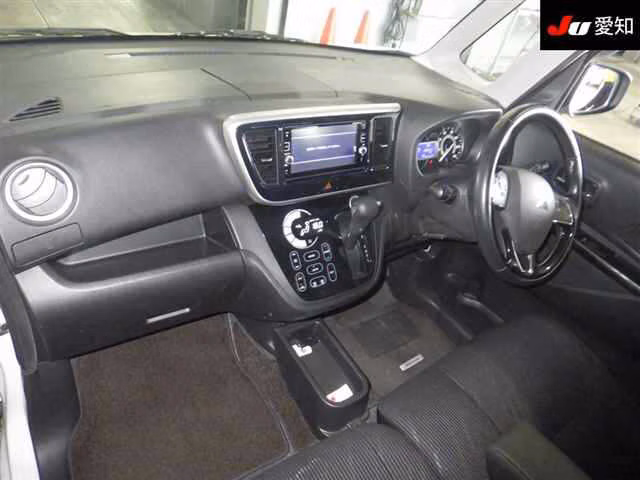 MITSUBISHI EK SPACE