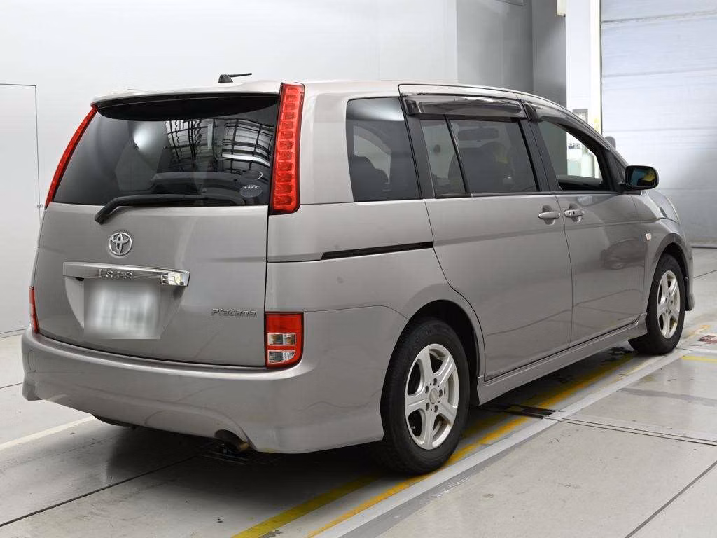 TOYOTA ISIS