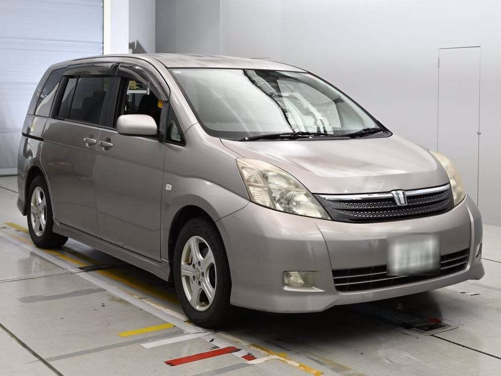 TOYOTA ISIS