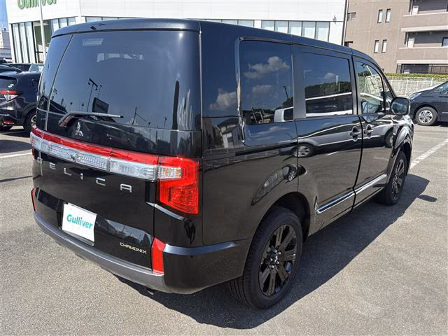MITSUBISHI DELICA D:5