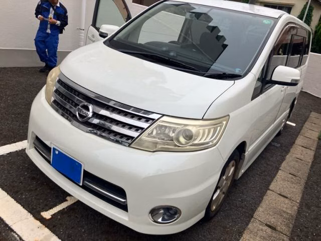 NISSAN SERENA