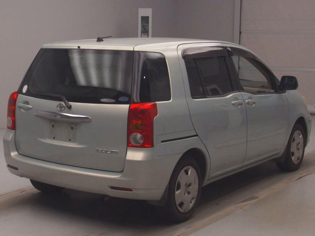 TOYOTA RAUM
