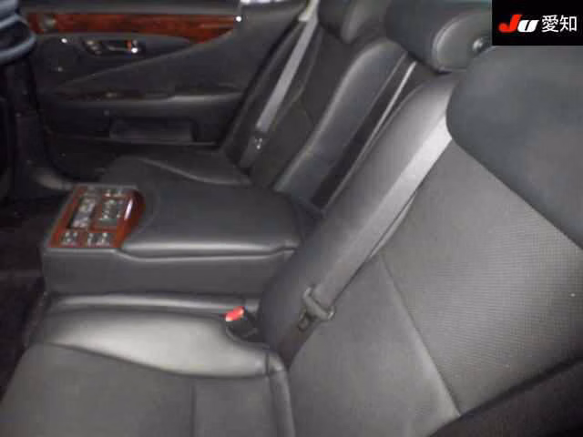 LEXUS LS600H