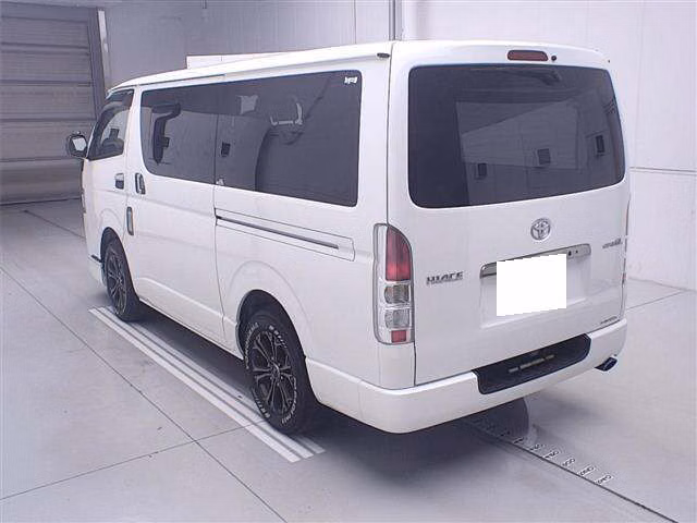 TOYOTA REGIUS ACE