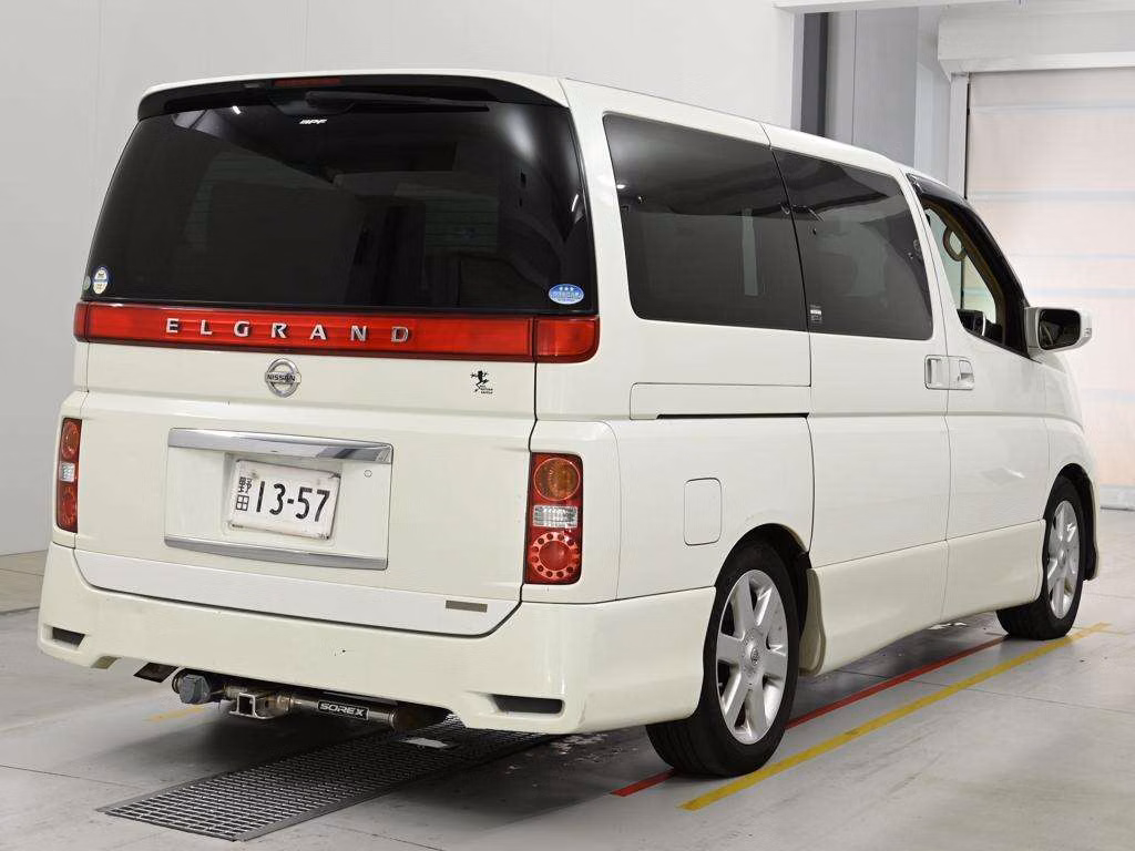 NISSAN ELGRAND