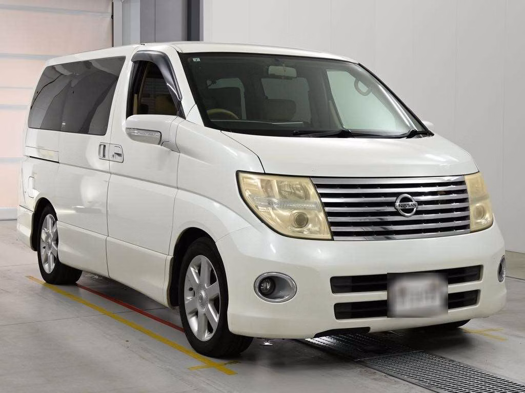 NISSAN ELGRAND