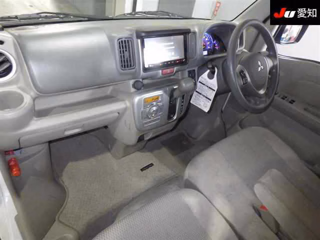 MITSUBISHI TOWN BOX