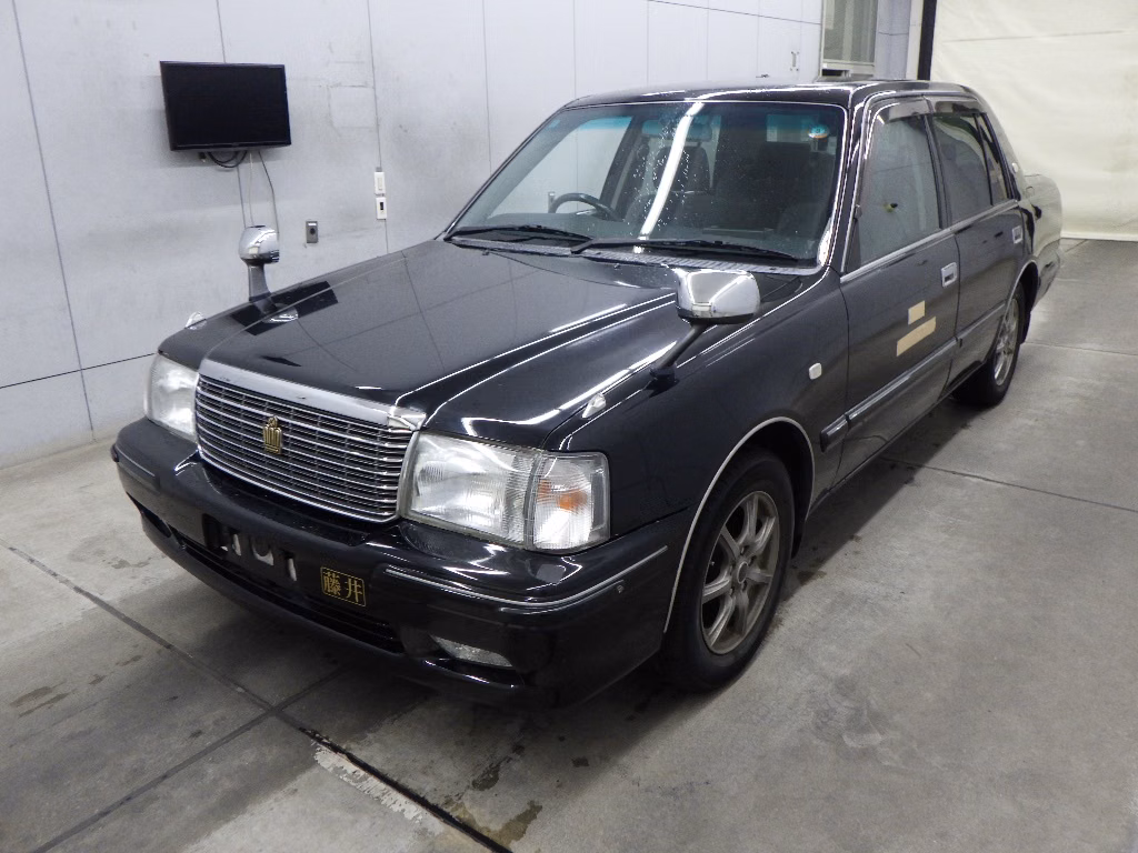 TOYOTA CROWN