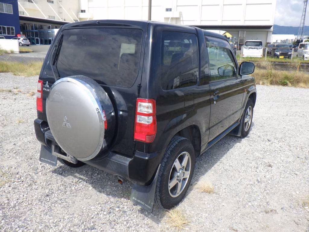 MITSUBISHI PAJERO MINI