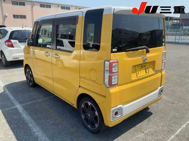 DAIHATSU WAKE