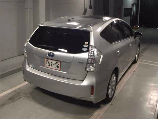 TOYOTA PRIUS ALPHA