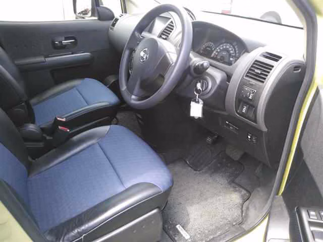 NISSAN LAFESTA