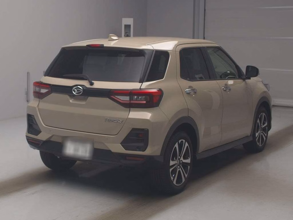 DAIHATSU ROCKY
