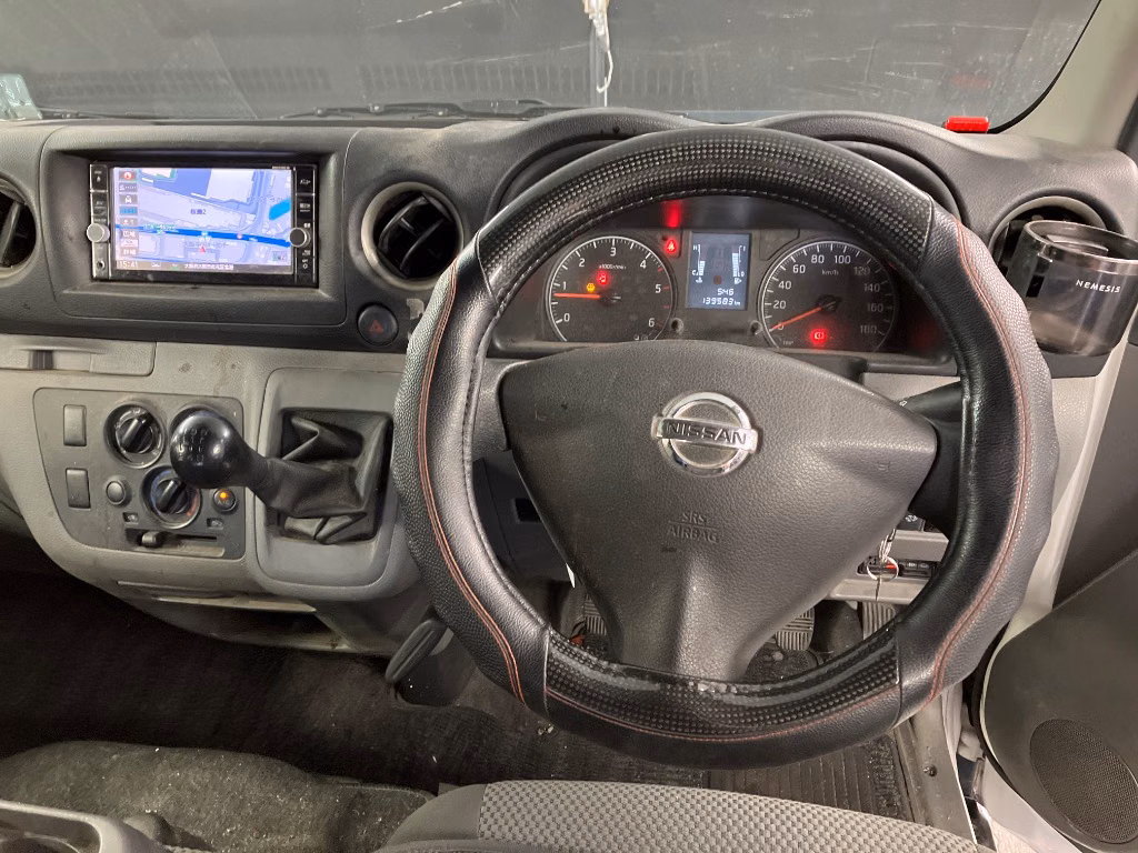 NISSAN NV350 CARAVAN