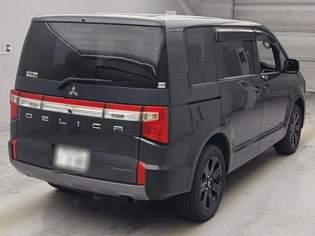 MITSUBISHI DELICA D:5
