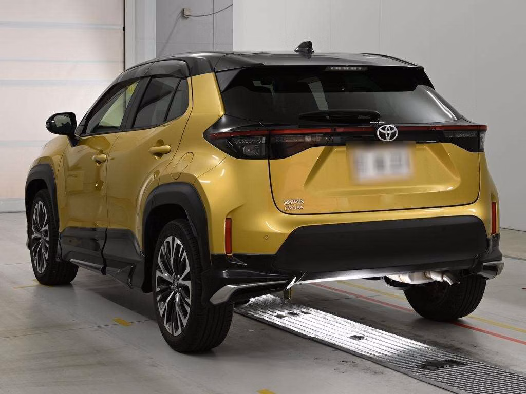 TOYOTA YARIS CROSS