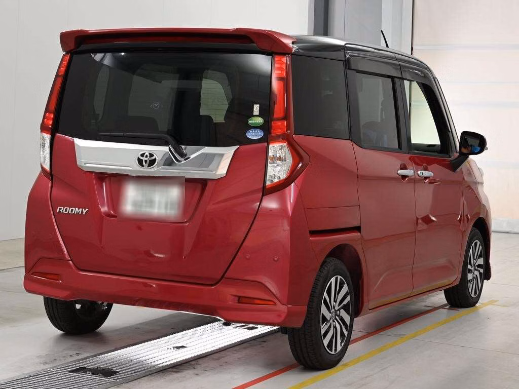TOYOTA ROOMY